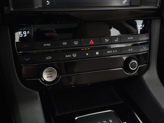 2018 Jaguar F-PACE 25t Premium
