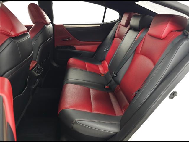 2022 Lexus ES 300h F SPORT