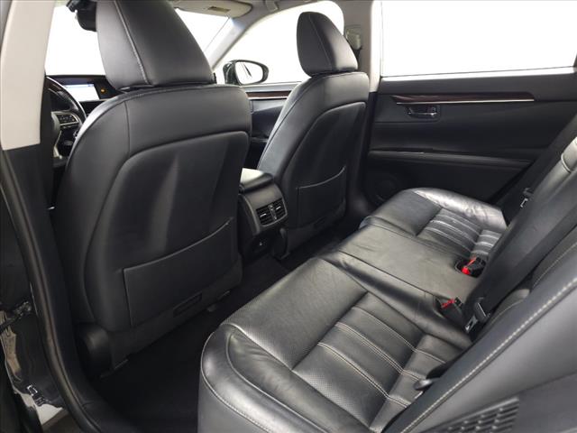 2016 Lexus ES 300h 