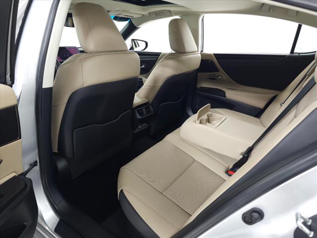 2021 Lexus ES 300h