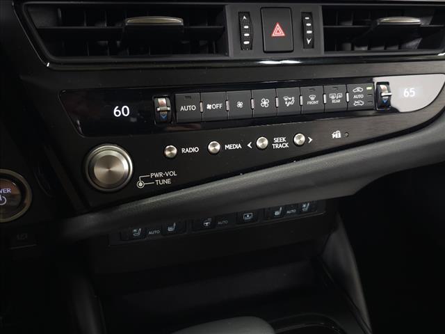 2024 Lexus ES 300h Luxury