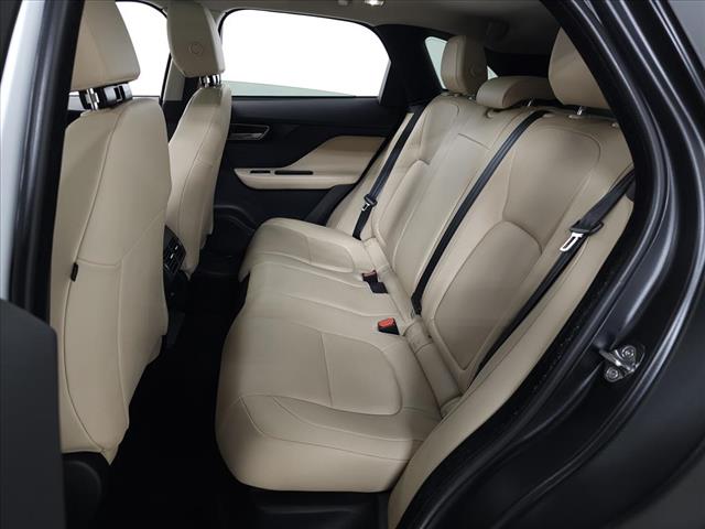 2018 Jaguar F-PACE 25t Premium