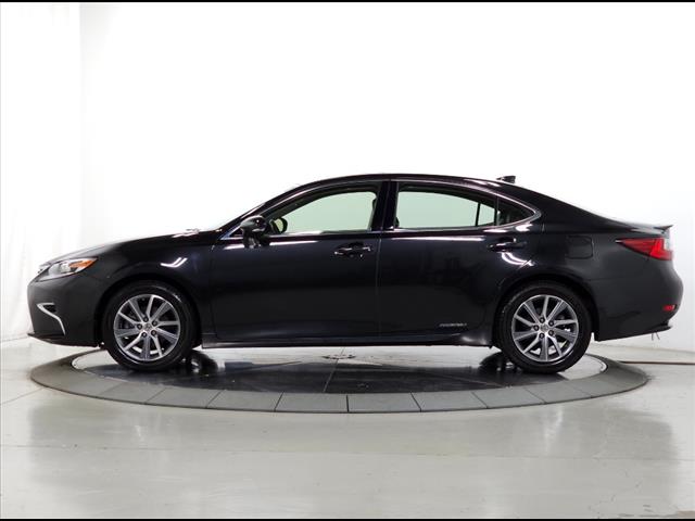 2016 Lexus ES 300h 