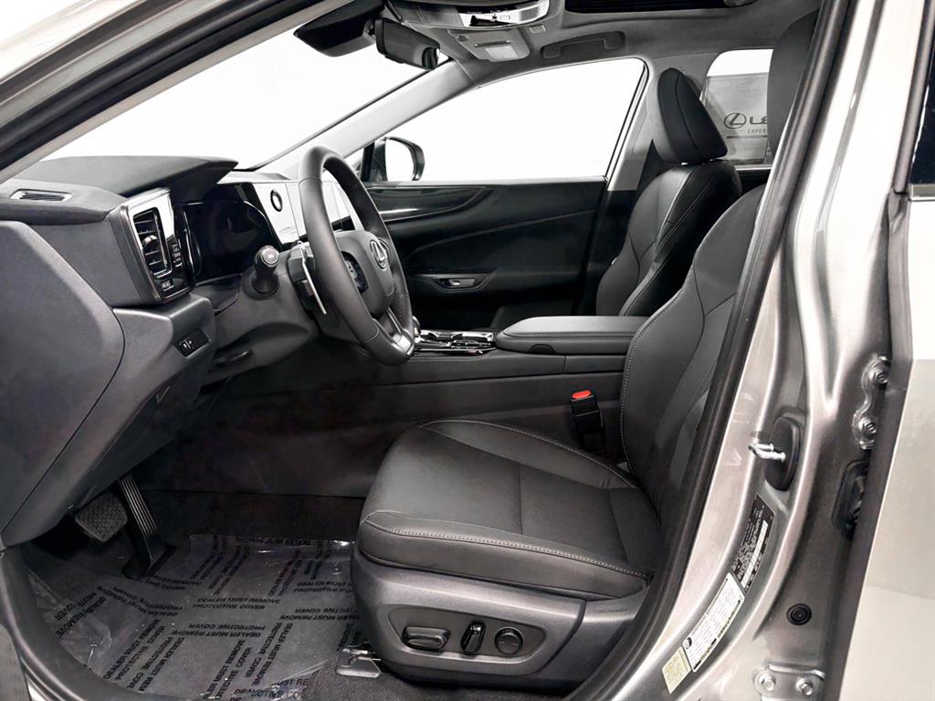 2026 Lexus NX 350 photo 3