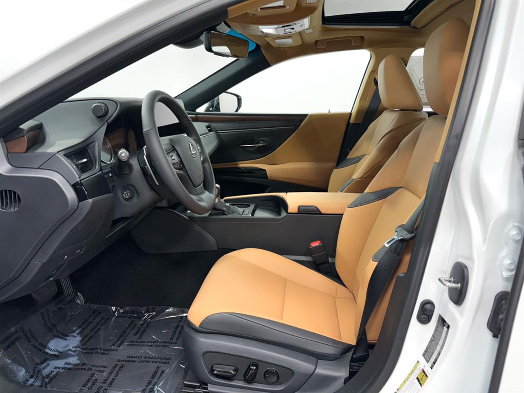 2025 Lexus ES Premium photo 4