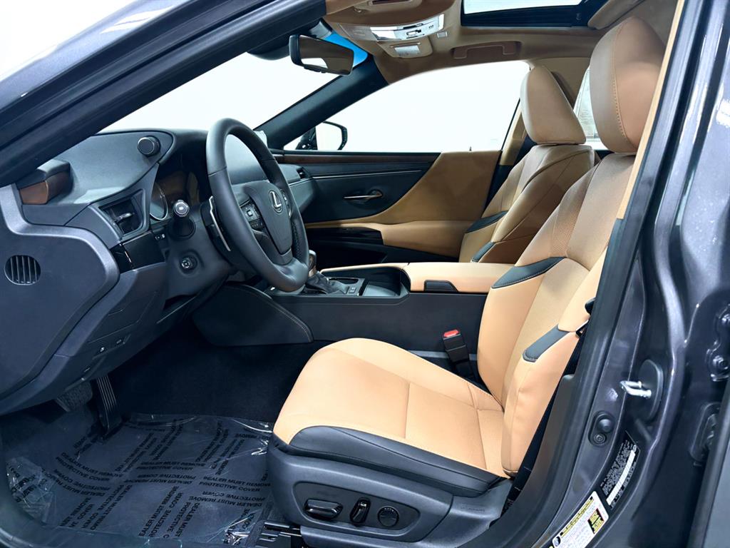 2025 Lexus ES Premium photo 4