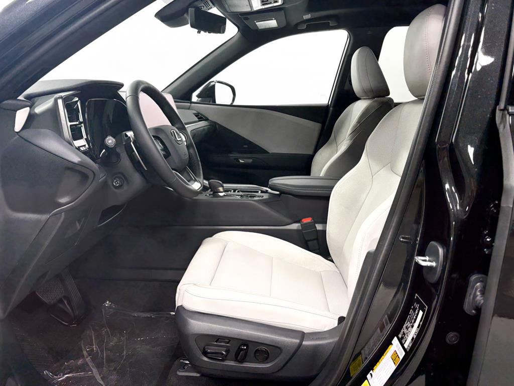 2025 Lexus TX 350 Luxury photo 2