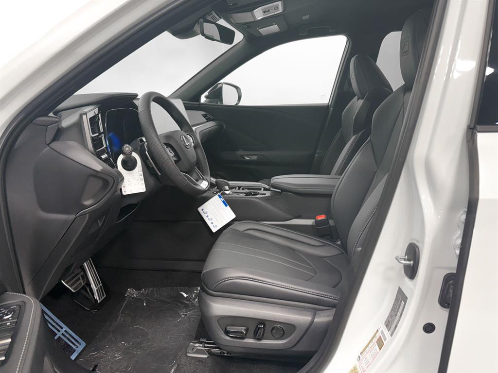 2026 Lexus TX 500h F SPORT Performance Premium photo 4