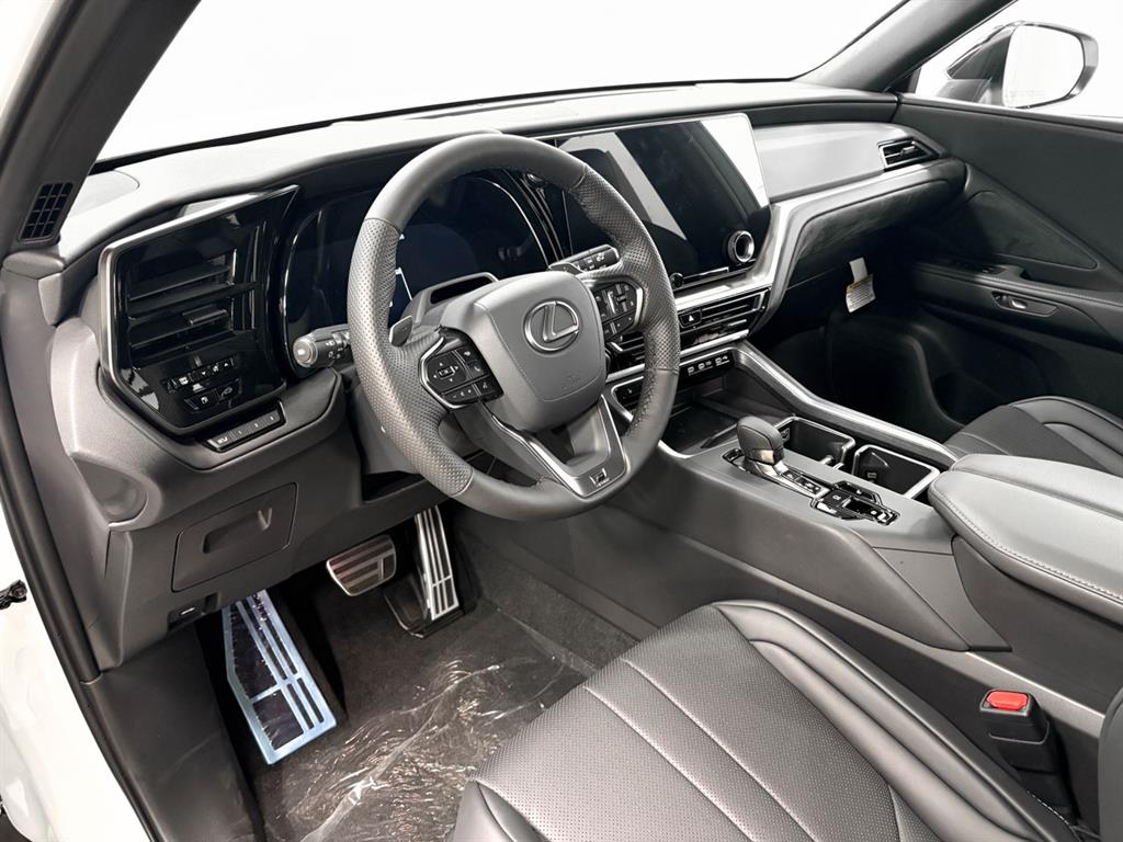 2026 Lexus TX 500h F SPORT Performance Premium photo 5