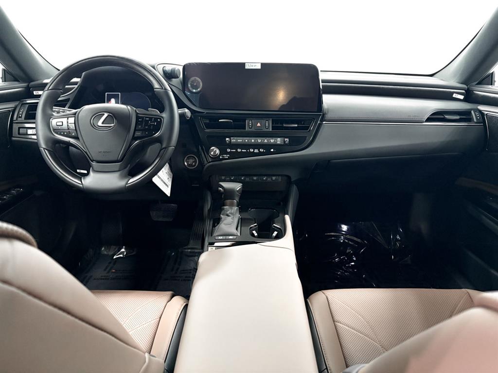 2025 Lexus ES 300h Ultra Luxury photo 6