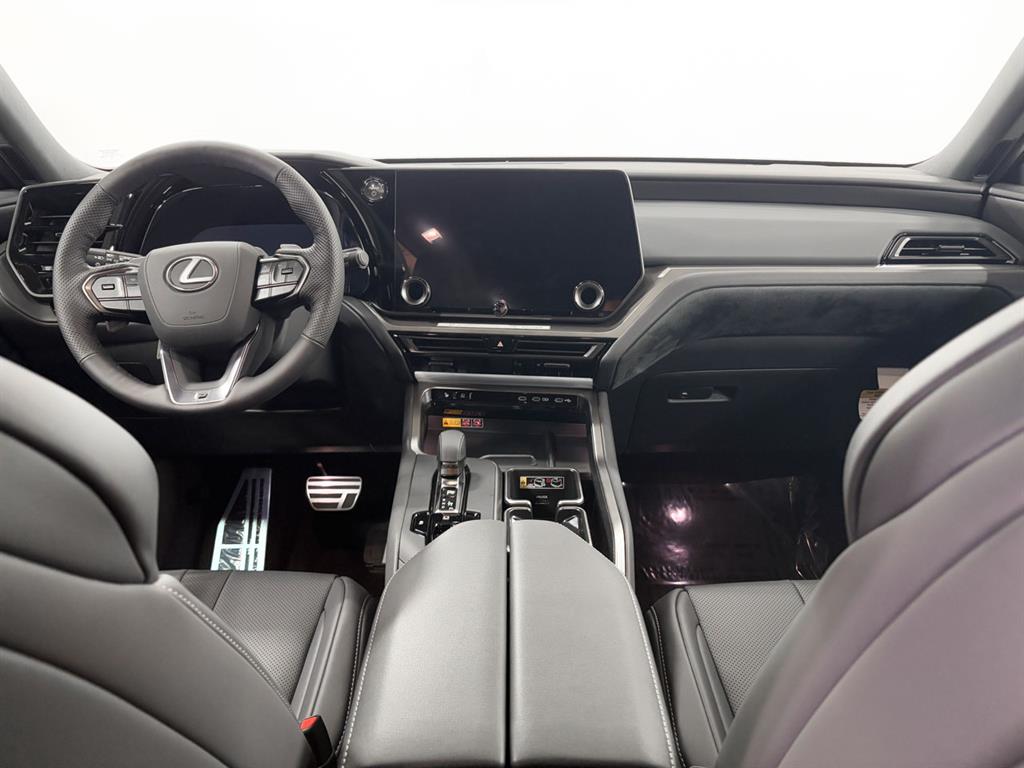 2025 Lexus TX 500h F SPORT Performance Premium photo 6