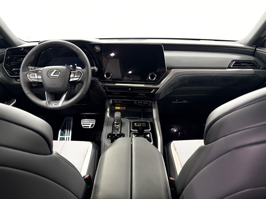2026 Lexus TX 500h F SPORT Performance Premium photo 5