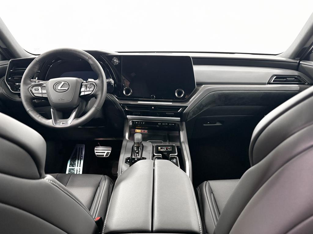 2026 Lexus TX 500h F SPORT Performance Premium photo 6