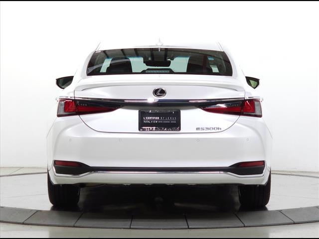 2024 Lexus ES 300h Luxury