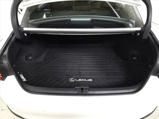 2025 Lexus ES 300h Ultra Luxury