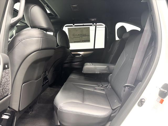 2025 Lexus LX 700h F SPORT Handling