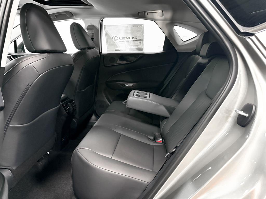 2026 Lexus NX 350 photo 6