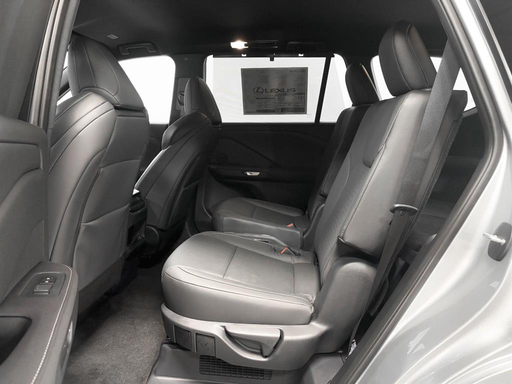 2025 Lexus TX 500h F SPORT Performance Premium photo 3