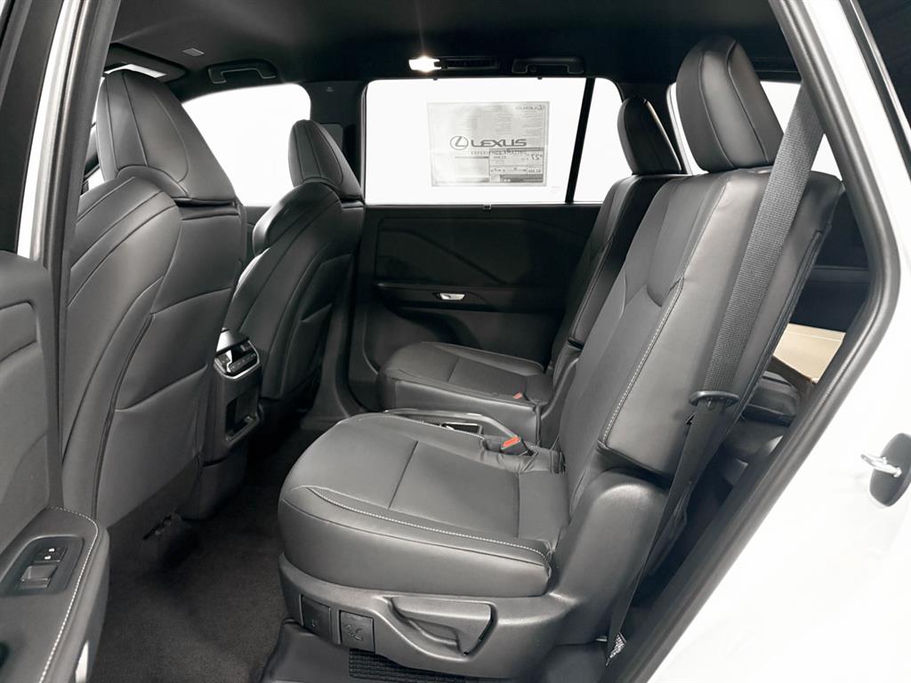 2026 Lexus TX 500h F SPORT Performance Premium photo 6