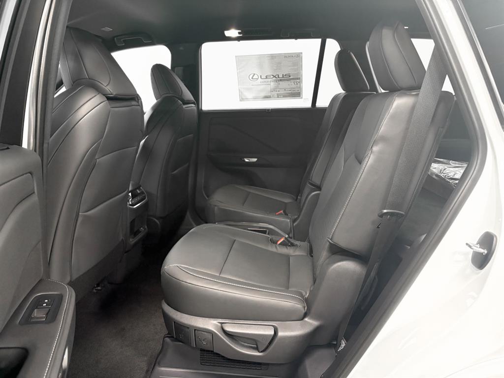 2026 Lexus TX 500h F SPORT Performance Premium photo 7