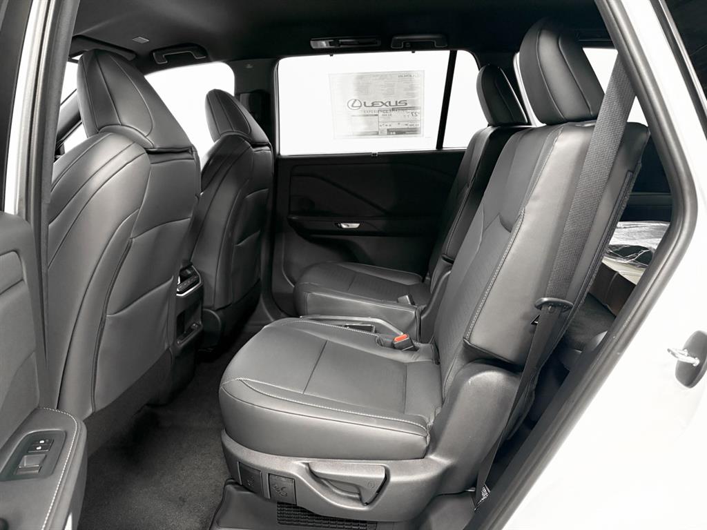 2026 Lexus TX 500h F SPORT Performance Premium photo 7