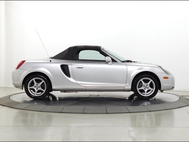 2002 Toyota MR2 Spyder 