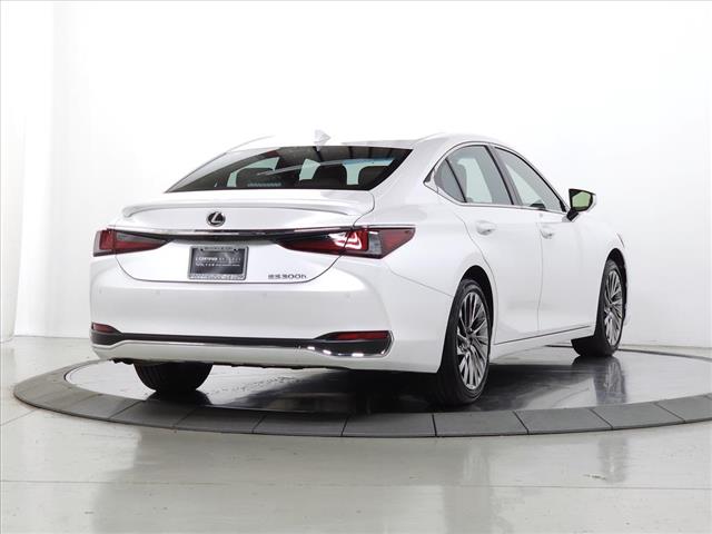 2025 Lexus ES 300h Ultra Luxury