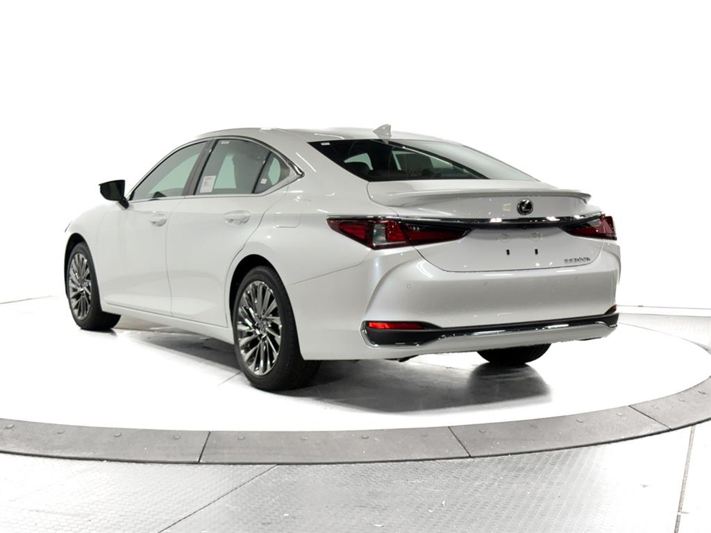 2025 Lexus ES 300h Ultra Luxury photo 9