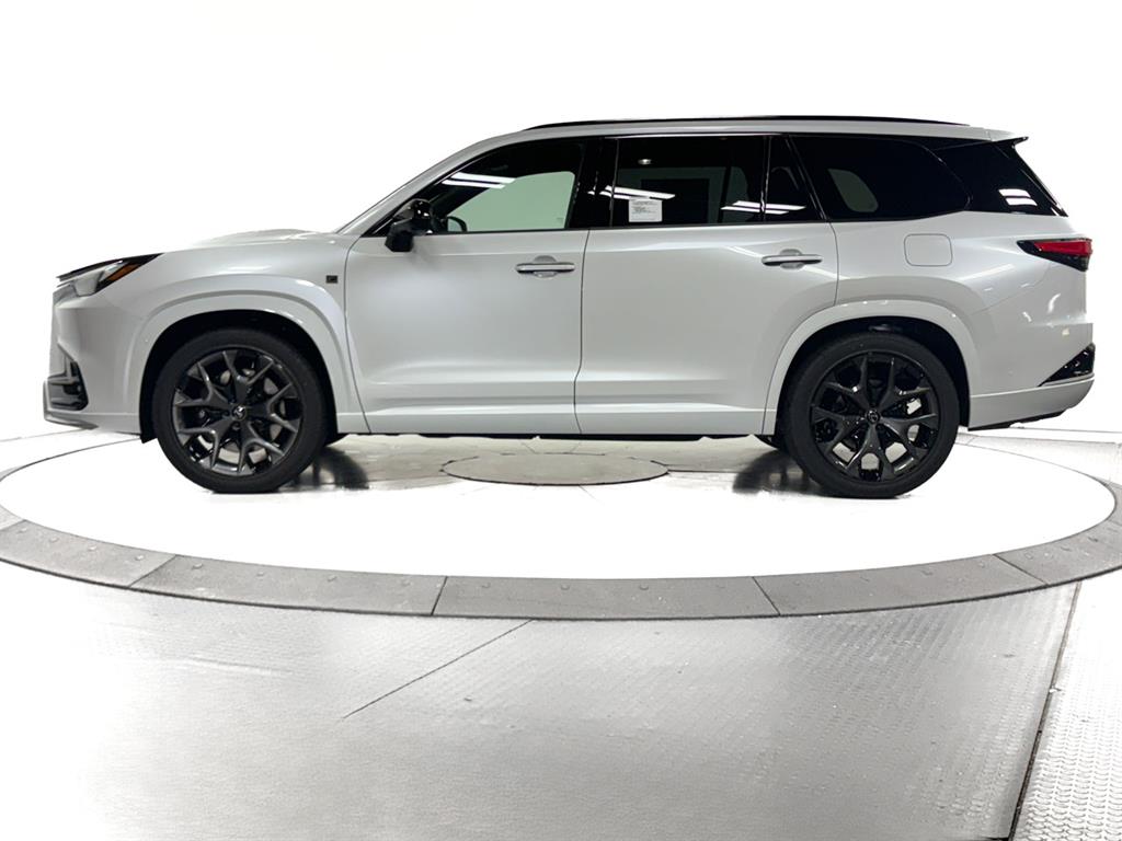 2025 Lexus TX 500h F SPORT Performance Premium photo 8
