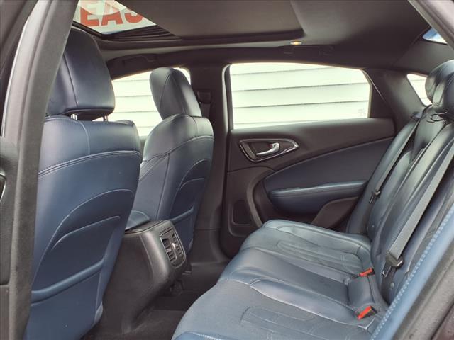 2016 Chrysler 200 S