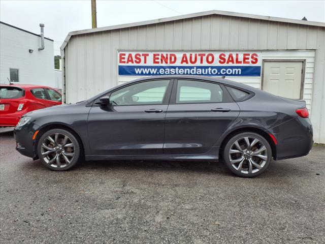 2016 Chrysler 200 S