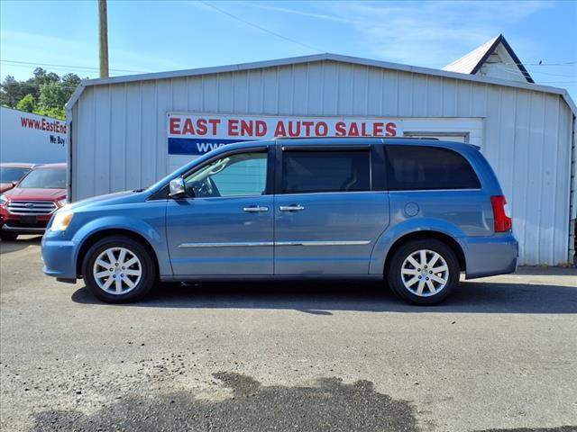 2011 Chrysler Town and Country Touring-L