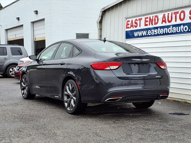 2016 Chrysler 200 S