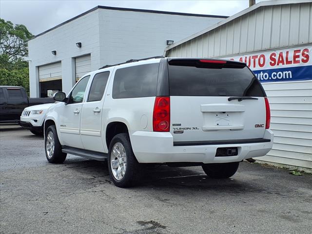 2011 GMC Yukon XL SLT