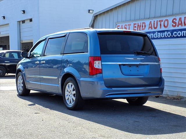 2011 Chrysler Town and Country Touring-L
