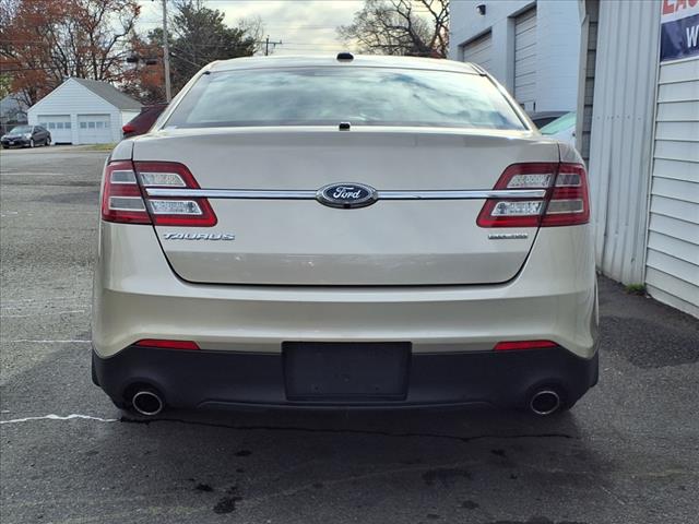 2018 Ford Taurus SE