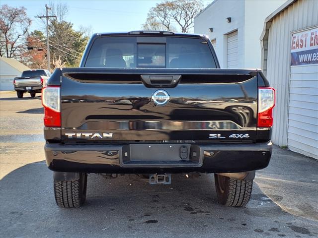 2017 Nissan Titan SL