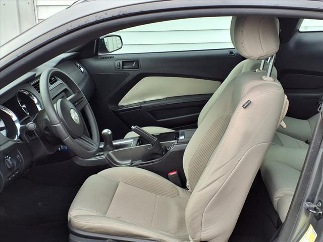 2012 Ford Mustang V6
