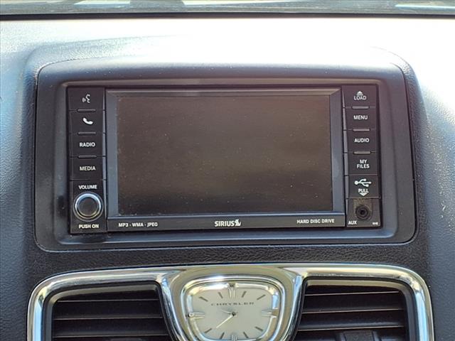2011 Chrysler Town and Country Touring-L