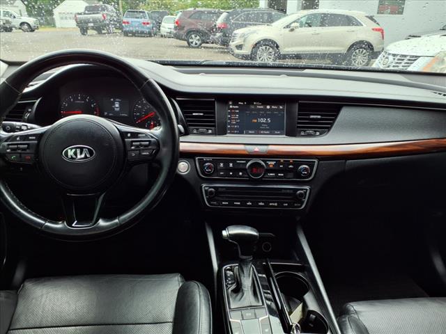 2017 Kia Cadenza Premium