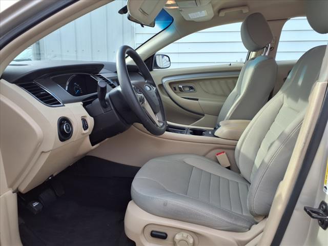 2018 Ford Taurus SE