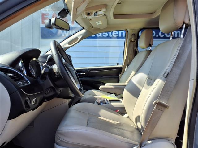 2011 Chrysler Town and Country Touring-L