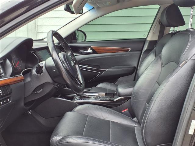 2017 Kia Cadenza Premium