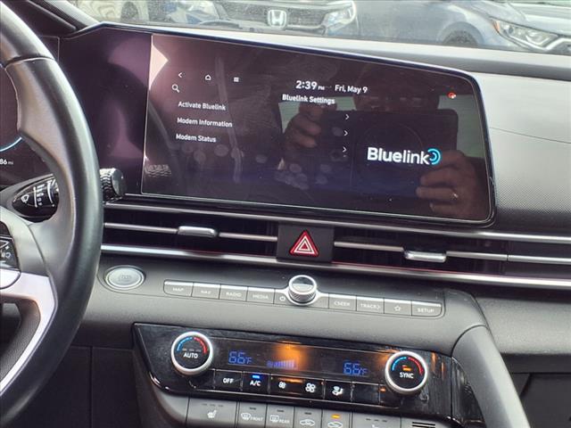 2022 Hyundai ELANTRA Limited