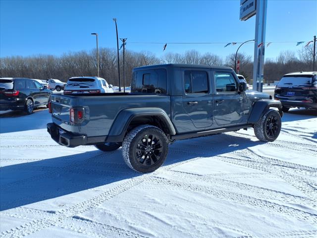 2025 Jeep Gladiator NightHawk