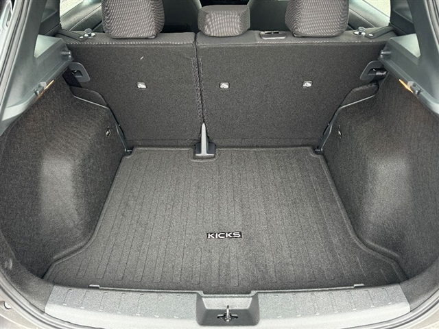 2025 Nissan Kicks S