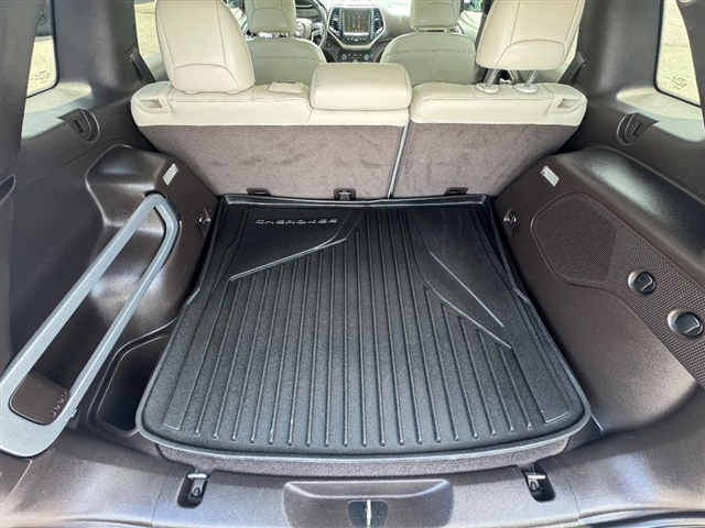 2016 Jeep Cherokee Overland