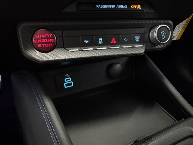 2025 Ford Mustang Dark Horse