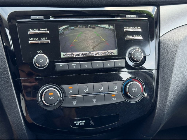 2015 Nissan Rogue S