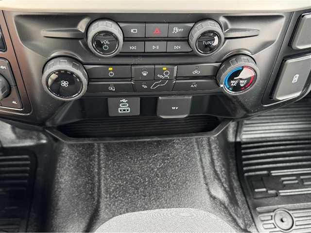 2025 Ford F-250 Super Duty XL